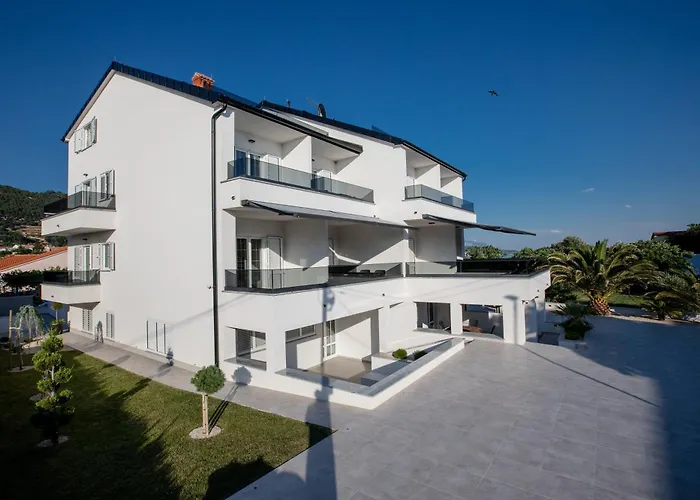Appartement By The Sea Banjol, Rab - 21635 Rab Town