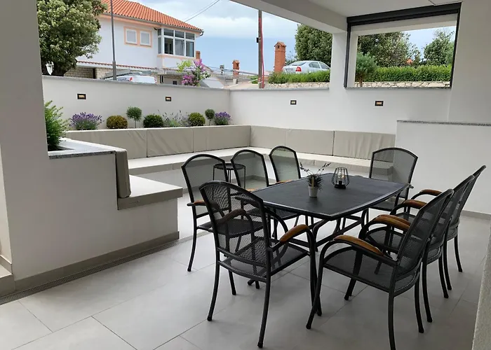Appartement By The Sea Banjol, Rab - 21635 *